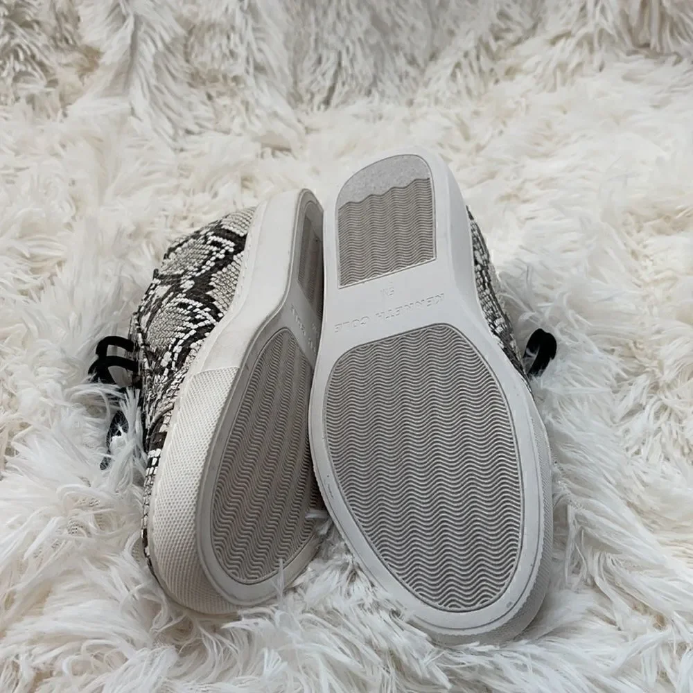 Brand new Kenneth Cole sneakers 5M